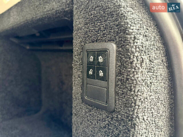 Чорний Ленд Ровер Рендж Ровер, об'ємом двигуна 4.4 л та пробігом 240 тис. км за 29500 $, фото 48 на Automoto.ua