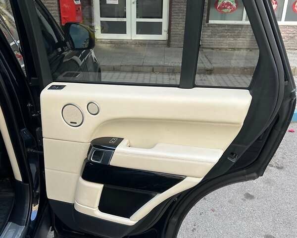 Черный Ленд Ровер Рендж Ровер, объемом двигателя 2.99 л и пробегом 137 тыс. км за 31000 $, фото 23 на Automoto.ua