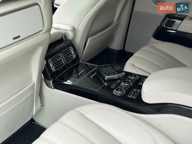 Чорний Ленд Ровер Рендж Ровер, об'ємом двигуна 5 л та пробігом 120 тис. км за 36500 $, фото 40 на Automoto.ua