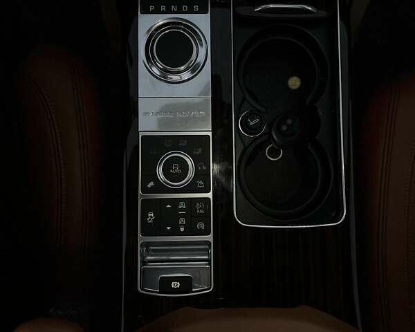 Чорний Ленд Ровер Рендж Ровер, об'ємом двигуна 5 л та пробігом 125 тис. км за 41000 $, фото 20 на Automoto.ua