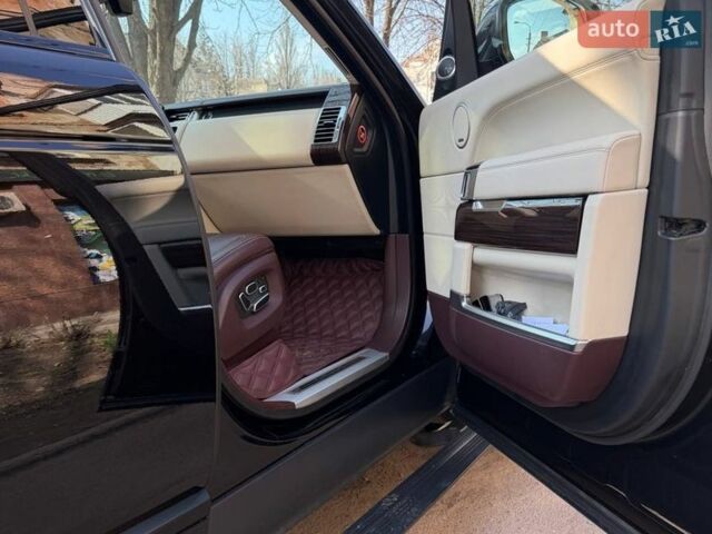 Чорний Ленд Ровер Рендж Ровер, об'ємом двигуна 5 л та пробігом 229 тис. км за 36999 $, фото 18 на Automoto.ua