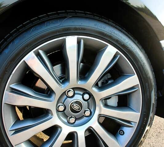 Черный Ленд Ровер Рендж Ровер, объемом двигателя 4.37 л и пробегом 141 тыс. км за 51000 $, фото 21 на Automoto.ua