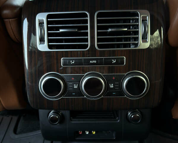 Черный Ленд Ровер Рендж Ровер, объемом двигателя 4.37 л и пробегом 200 тыс. км за 36500 $, фото 22 на Automoto.ua