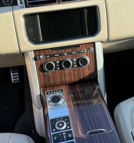 Чорний Ленд Ровер Рендж Ровер, об'ємом двигуна 5 л та пробігом 208 тис. км за 28000 $, фото 12 на Automoto.ua