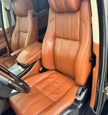 Чорний Ленд Ровер Рендж Ровер, об'ємом двигуна 4.37 л та пробігом 225 тис. км за 34500 $, фото 17 на Automoto.ua