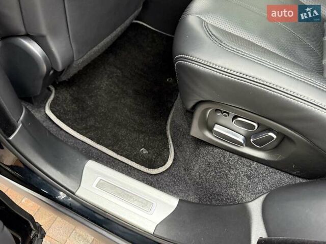 Чорний Ленд Ровер Рендж Ровер, об'ємом двигуна 5 л та пробігом 175 тис. км за 26950 $, фото 41 на Automoto.ua