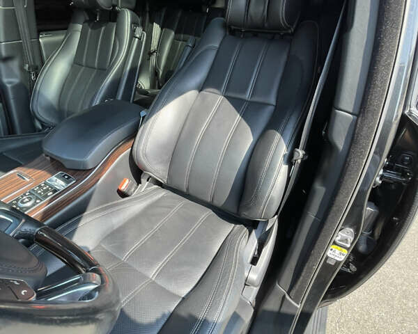 Черный Ленд Ровер Рендж Ровер, объемом двигателя 5 л и пробегом 200 тыс. км за 31000 $, фото 17 на Automoto.ua