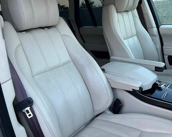 Чорний Ленд Ровер Рендж Ровер, об'ємом двигуна 5 л та пробігом 248 тис. км за 35000 $, фото 17 на Automoto.ua