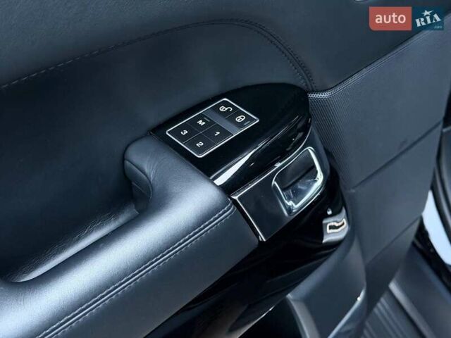 Черный Ленд Ровер Рендж Ровер, объемом двигателя 4.37 л и пробегом 207 тыс. км за 31500 $, фото 50 на Automoto.ua