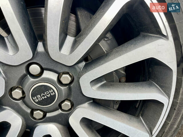 Чорний Ленд Ровер Рендж Ровер, об'ємом двигуна 5 л та пробігом 93 тис. км за 40000 $, фото 17 на Automoto.ua