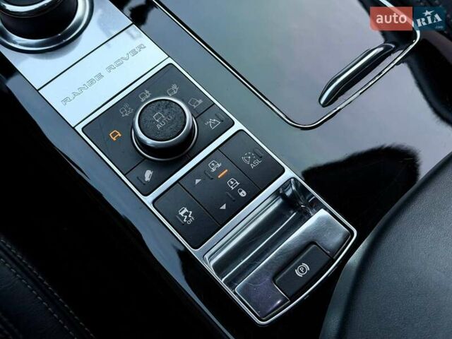 Черный Ленд Ровер Рендж Ровер, объемом двигателя 4.37 л и пробегом 207 тыс. км за 31500 $, фото 78 на Automoto.ua