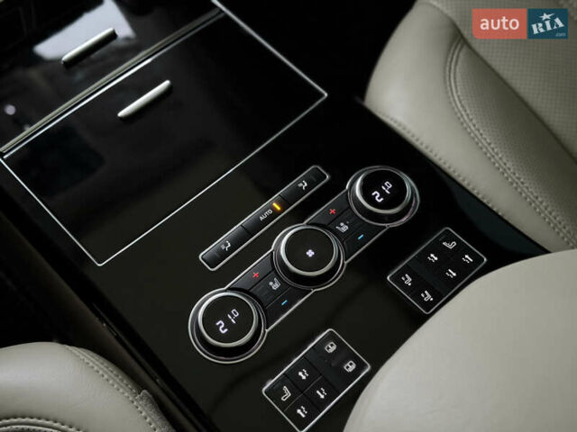 Чорний Ленд Ровер Рендж Ровер, об'ємом двигуна 5 л та пробігом 120 тис. км за 36500 $, фото 46 на Automoto.ua