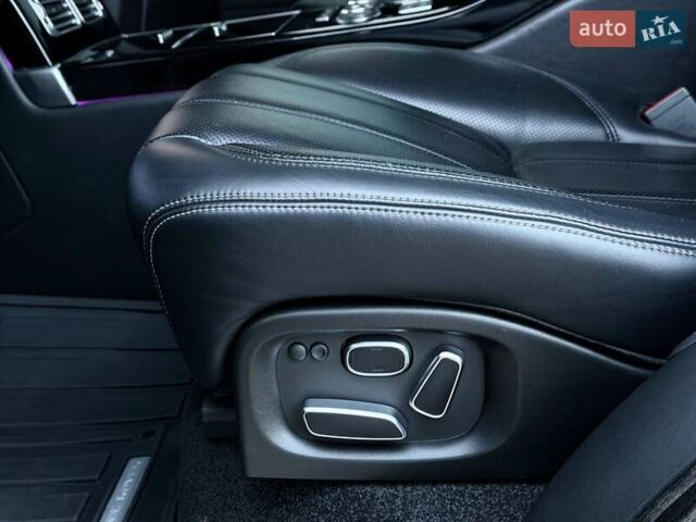 Черный Ленд Ровер Рендж Ровер, объемом двигателя 4.37 л и пробегом 207 тыс. км за 31500 $, фото 51 на Automoto.ua