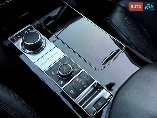 Черный Ленд Ровер Рендж Ровер, объемом двигателя 4.37 л и пробегом 207 тыс. км за 31500 $, фото 76 на Automoto.ua