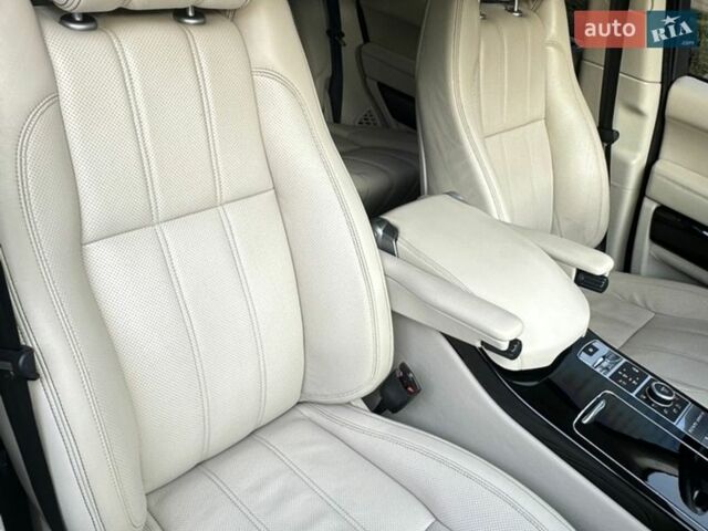 Чорний Ленд Ровер Рендж Ровер, об'ємом двигуна 5 л та пробігом 207 тис. км за 25900 $, фото 35 на Automoto.ua