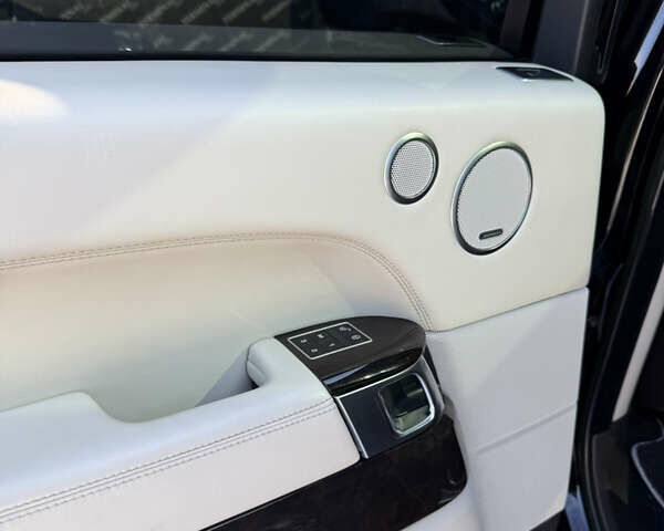 Черный Ленд Ровер Рендж Ровер, объемом двигателя 5 л и пробегом 102 тыс. км за 33500 $, фото 22 на Automoto.ua