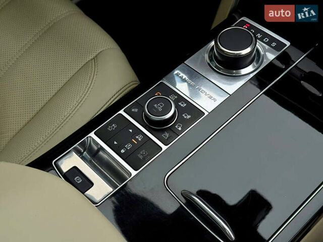 Чорний Ленд Ровер Рендж Ровер, об'ємом двигуна 4.4 л та пробігом 240 тис. км за 29500 $, фото 60 на Automoto.ua