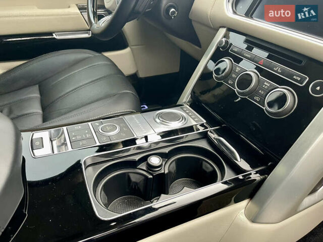 Чорний Ленд Ровер Рендж Ровер, об'ємом двигуна 5 л та пробігом 93 тис. км за 40000 $, фото 13 на Automoto.ua