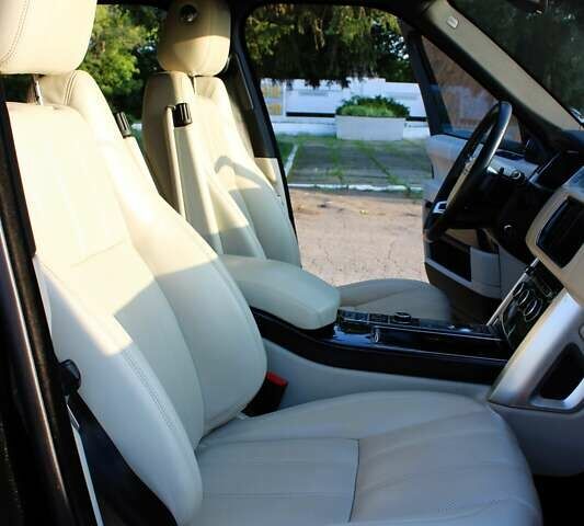 Черный Ленд Ровер Рендж Ровер, объемом двигателя 4.37 л и пробегом 141 тыс. км за 51000 $, фото 10 на Automoto.ua