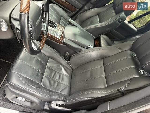 Чорний Ленд Ровер Рендж Ровер, об'ємом двигуна 5 л та пробігом 175 тис. км за 26950 $, фото 57 на Automoto.ua
