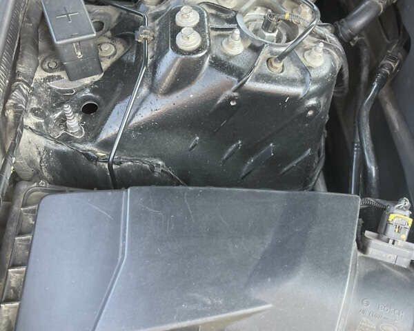 Черный Ленд Ровер Рендж Ровер, объемом двигателя 5 л и пробегом 200 тыс. км за 31000 $, фото 9 на Automoto.ua