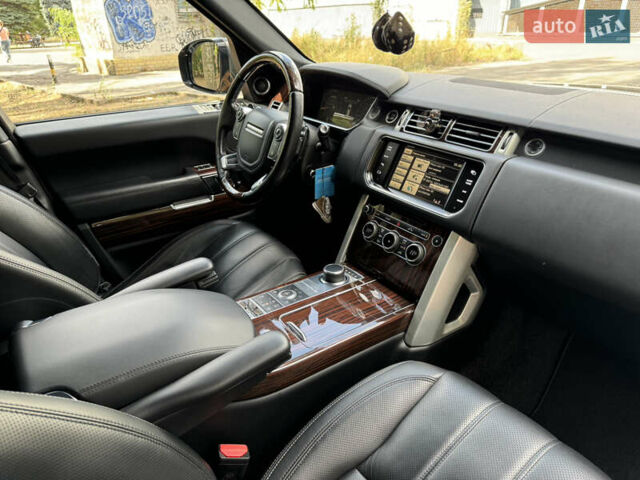 Чорний Ленд Ровер Рендж Ровер, об'ємом двигуна 5 л та пробігом 143 тис. км за 43700 $, фото 9 на Automoto.ua