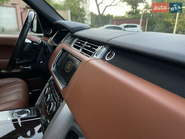Чорний Ленд Ровер Рендж Ровер, об'ємом двигуна 5 л та пробігом 125 тис. км за 41000 $, фото 85 на Automoto.ua