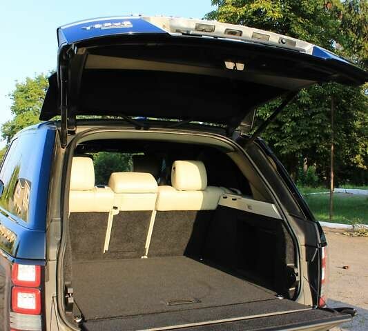 Чорний Ленд Ровер Рендж Ровер, об'ємом двигуна 4.37 л та пробігом 141 тис. км за 45000 $, фото 13 на Automoto.ua