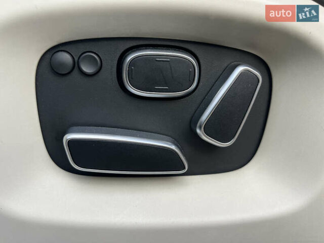 Чорний Ленд Ровер Рендж Ровер, об'ємом двигуна 4.37 л та пробігом 170 тис. км за 26500 $, фото 15 на Automoto.ua