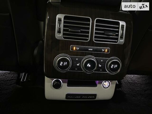 Черный Ленд Ровер Рендж Ровер, объемом двигателя 3 л и пробегом 220 тыс. км за 29900 $, фото 77 на Automoto.ua