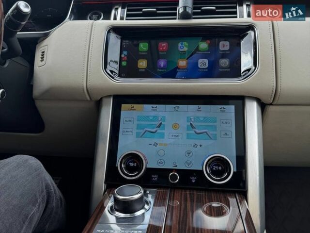 Чорний Ленд Ровер Рендж Ровер, об'ємом двигуна 5 л та пробігом 229 тис. км за 36999 $, фото 11 на Automoto.ua