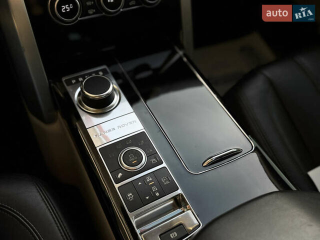 Черный Ленд Ровер Рендж Ровер, объемом двигателя 4.95 л и пробегом 159 тыс. км за 32000 $, фото 11 на Automoto.ua