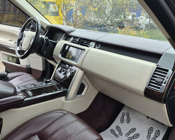 Чорний Ленд Ровер Рендж Ровер, об'ємом двигуна 5 л та пробігом 179 тис. км за 30000 $, фото 7 на Automoto.ua