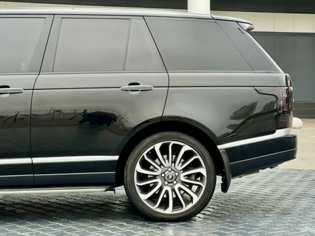 Черный Ленд Ровер Рендж Ровер, объемом двигателя 5 л и пробегом 98 тыс. км за 35000 $, фото 10 на Automoto.ua