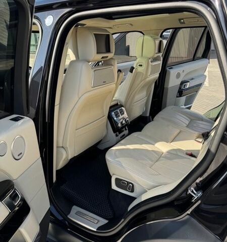 Чорний Ленд Ровер Рендж Ровер, об'ємом двигуна 5 л та пробігом 206 тис. км за 27900 $, фото 15 на Automoto.ua