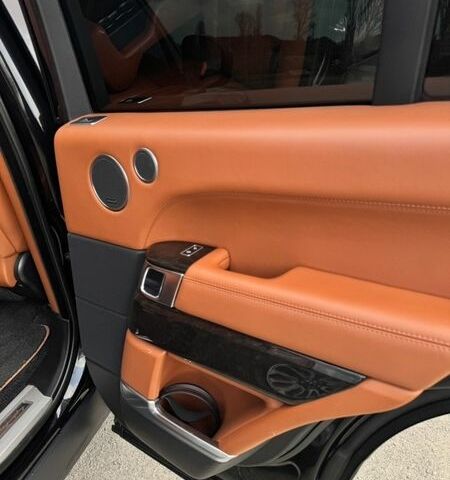 Чорний Ленд Ровер Рендж Ровер, об'ємом двигуна 4.37 л та пробігом 225 тис. км за 34500 $, фото 28 на Automoto.ua