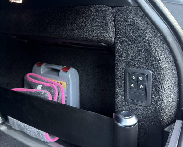 Черный Ленд Ровер Рендж Ровер, объемом двигателя 4.37 л и пробегом 200 тыс. км за 36500 $, фото 25 на Automoto.ua