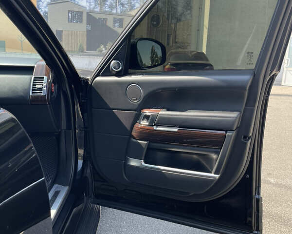 Черный Ленд Ровер Рендж Ровер, объемом двигателя 5 л и пробегом 200 тыс. км за 31000 $, фото 26 на Automoto.ua