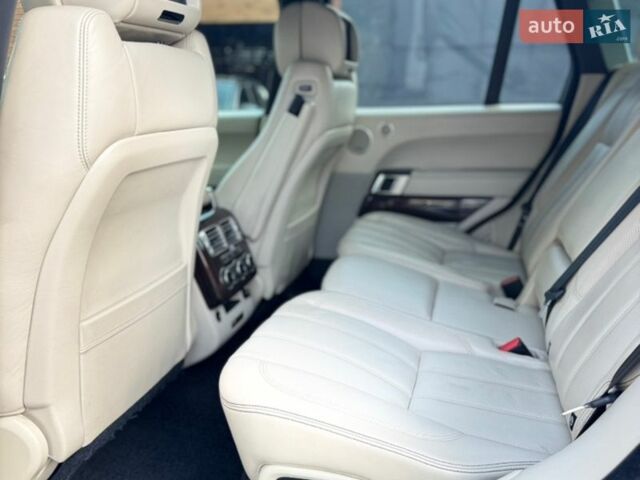 Чорний Ленд Ровер Рендж Ровер, об'ємом двигуна 5 л та пробігом 292 тис. км за 23500 $, фото 12 на Automoto.ua