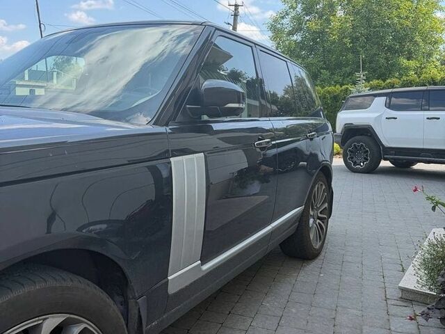 Чорний Ленд Ровер Рендж Ровер, об'ємом двигуна 4.37 л та пробігом 160 тис. км за 31000 $, фото 3 на Automoto.ua
