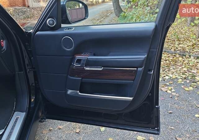 Черный Ленд Ровер Рендж Ровер, объемом двигателя 5 л и пробегом 137 тыс. км за 32000 $, фото 30 на Automoto.ua