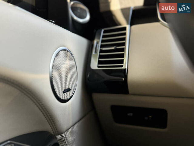 Черный Ленд Ровер Рендж Ровер, объемом двигателя 4.95 л и пробегом 159 тыс. км за 32000 $, фото 15 на Automoto.ua