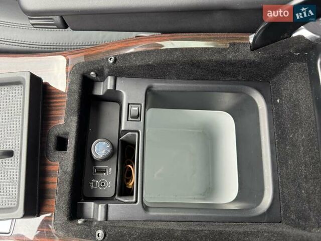 Черный Ленд Ровер Рендж Ровер, объемом двигателя 3 л и пробегом 183 тыс. км за 28900 $, фото 4 на Automoto.ua