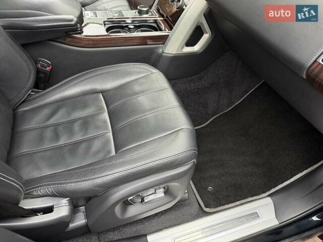 Чорний Ленд Ровер Рендж Ровер, об'ємом двигуна 5 л та пробігом 175 тис. км за 26950 $, фото 47 на Automoto.ua