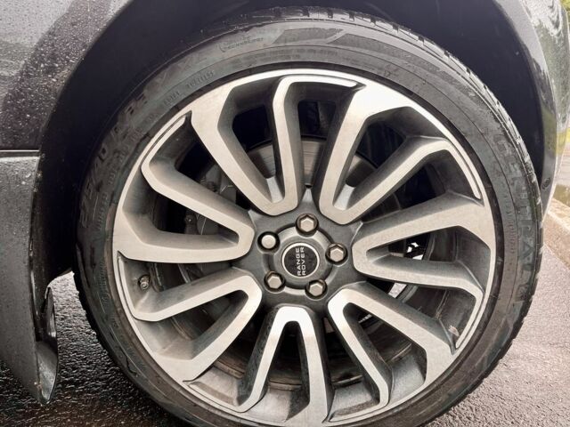 Черный Ленд Ровер Рендж Ровер, объемом двигателя 5 л и пробегом 98 тыс. км за 35000 $, фото 21 на Automoto.ua