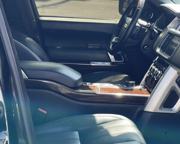 Черный Ленд Ровер Рендж Ровер, объемом двигателя 5 л и пробегом 200 тыс. км за 31000 $, фото 31 на Automoto.ua