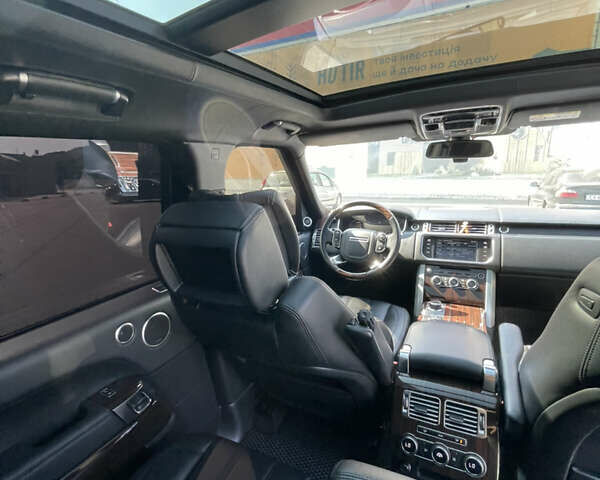 Черный Ленд Ровер Рендж Ровер, объемом двигателя 5 л и пробегом 200 тыс. км за 31000 $, фото 28 на Automoto.ua