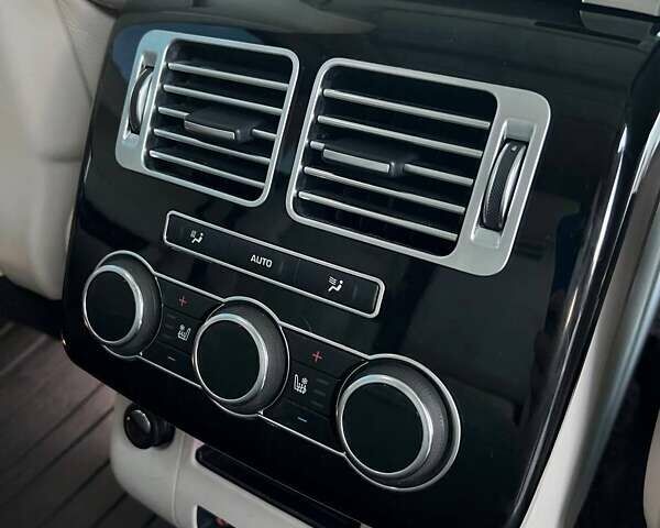 Чорний Ленд Ровер Рендж Ровер, об'ємом двигуна 5 л та пробігом 248 тис. км за 35000 $, фото 25 на Automoto.ua