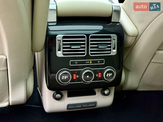 Чорний Ленд Ровер Рендж Ровер, об'ємом двигуна 4.4 л та пробігом 240 тис. км за 29500 $, фото 41 на Automoto.ua