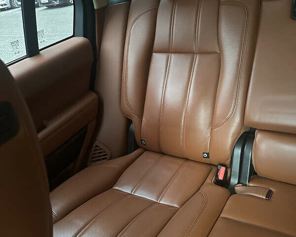 Чорний Ленд Ровер Рендж Ровер, об'ємом двигуна 4.37 л та пробігом 220 тис. км за 37500 $, фото 6 на Automoto.ua